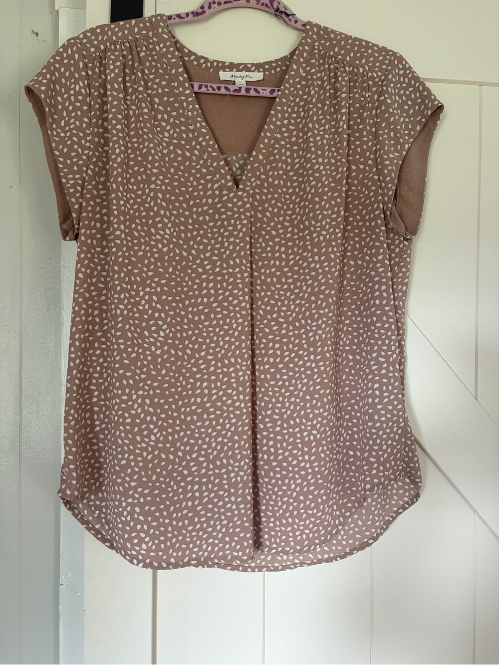 Maeve Mauve Dot V-Neck Short Sleeve Blouse